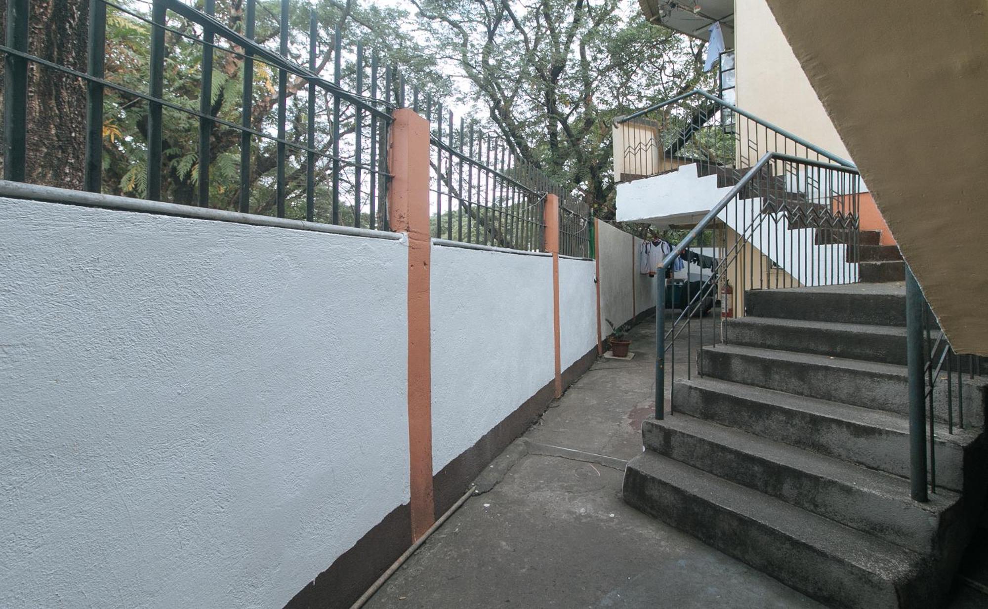 Reddoorz At City Stay Inns Marilao Lias Dış mekan fotoğraf