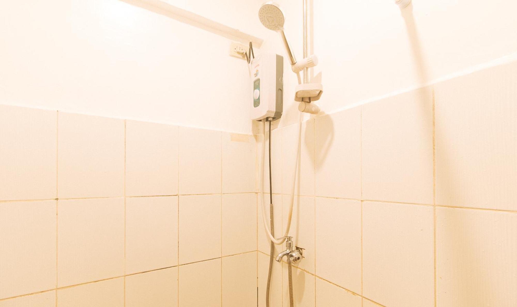 Reddoorz At City Stay Inns Marilao Lias Dış mekan fotoğraf