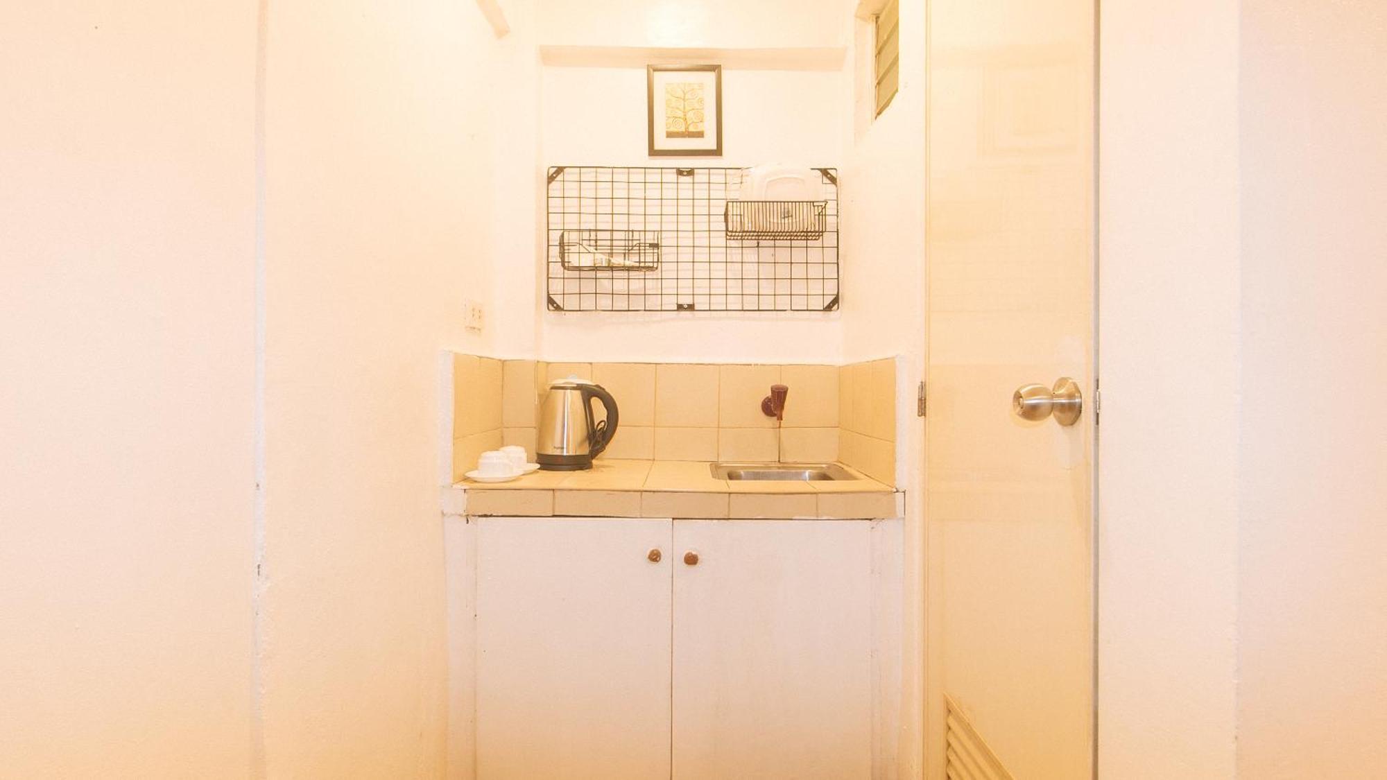 Reddoorz At City Stay Inns Marilao Lias Dış mekan fotoğraf